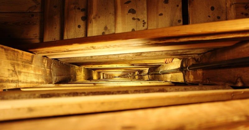 Comment choisir un escalier en bois massif pour votre intérieur